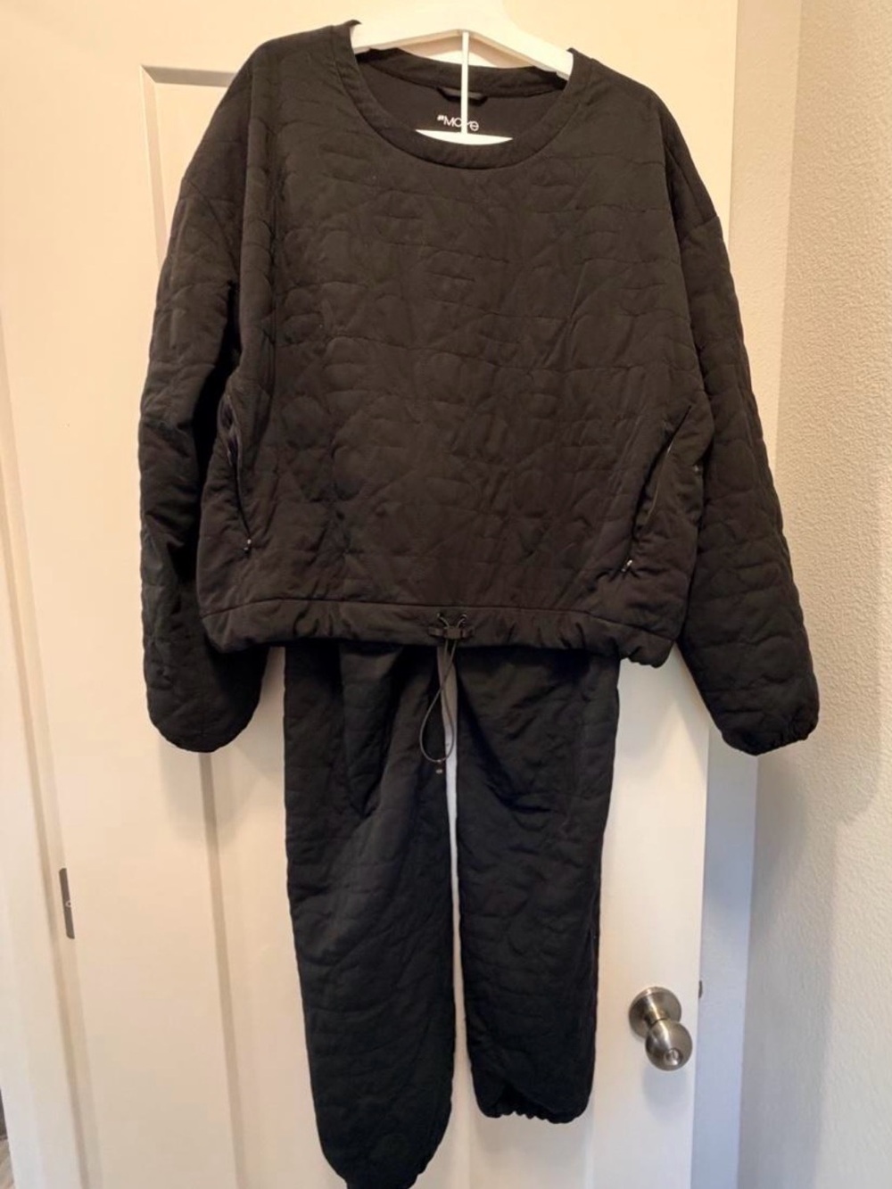 H&M Move Black Quilted 2-Piece Set Cinch Sweatshirt & Joggers womens size small